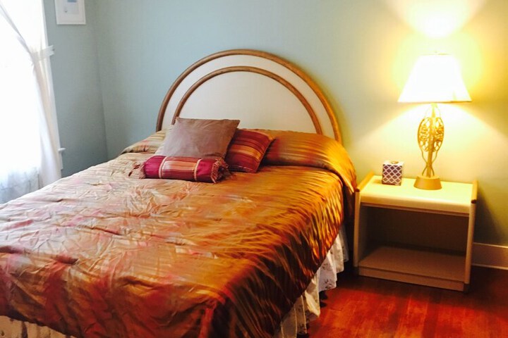 Room 33 of 82