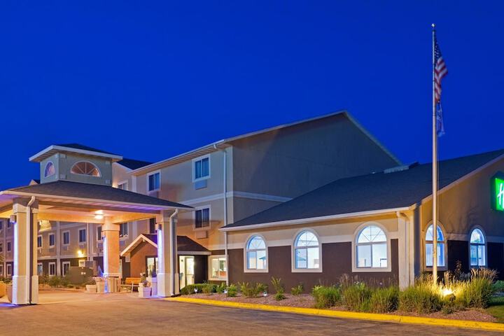 Hotel 2 of 37