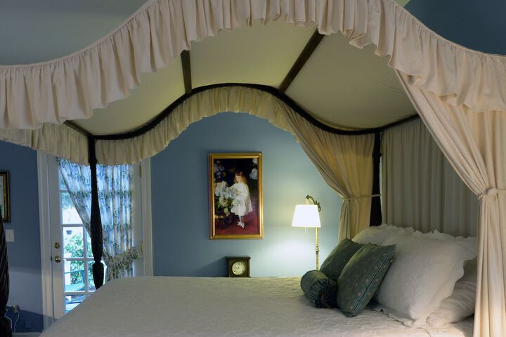 Room 25 of 50