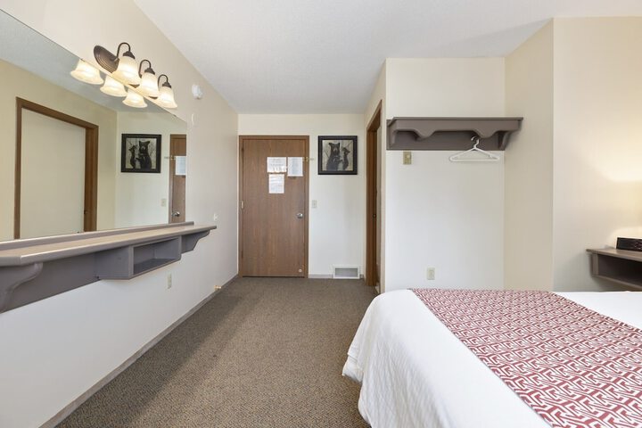 Room 12 of 15