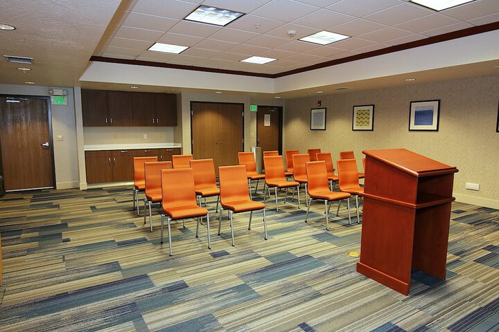 Holiday Inn Express & Suites Ashland by IHG