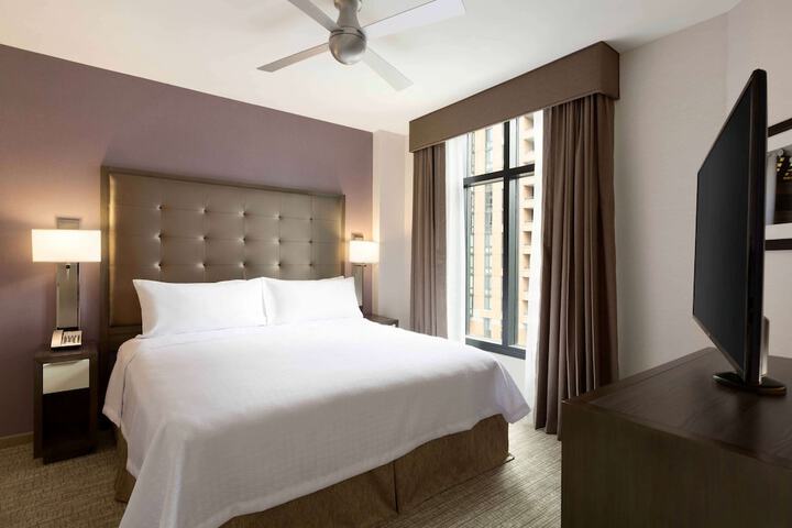 Room 28 of 36