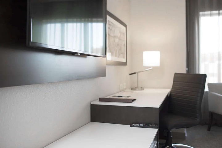 Room 8 of 48