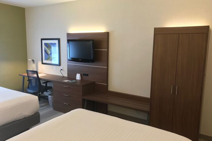 Holiday Inn Express Hotel & Suites Rochester - Victor by IHG