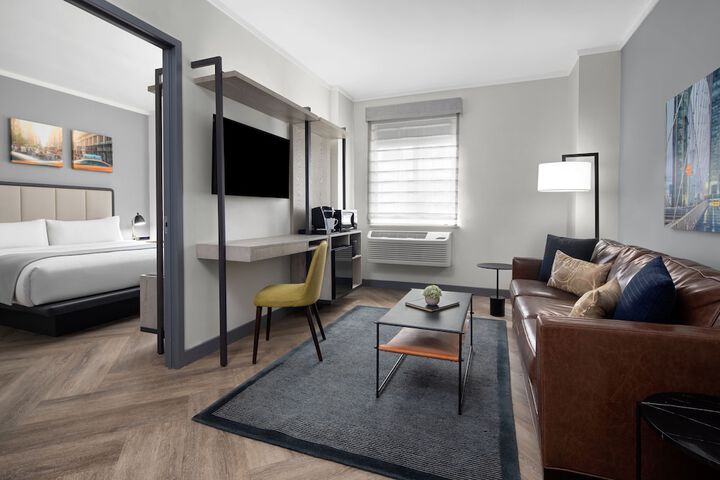 Room 35 of 43