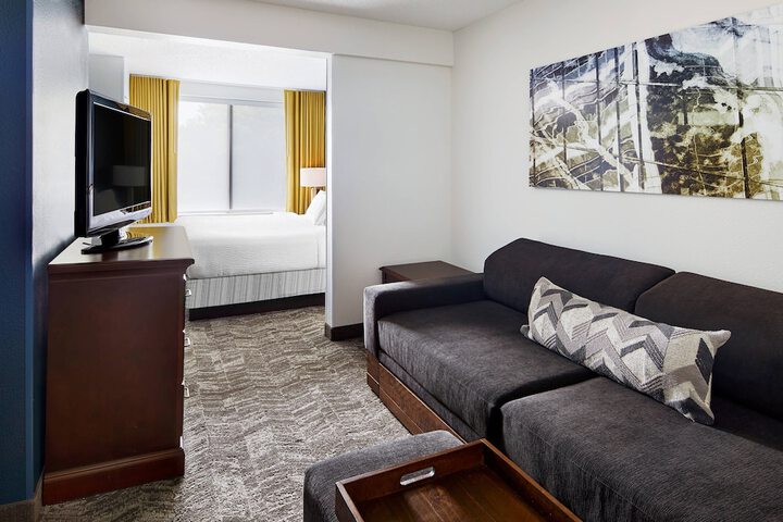 Room 13 of 20