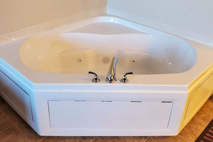 Hot Tub 66 of 69