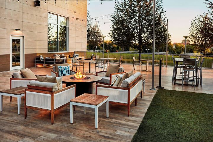 AC Hotel by Marriott Cincinnati at the Banks