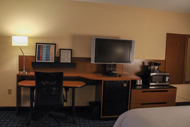 Room 17 of 33