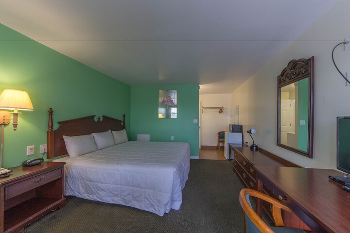 Room 6 of 34