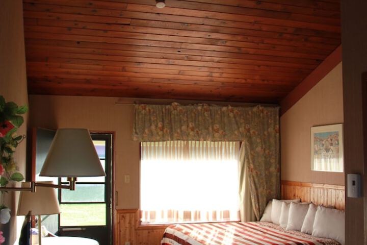 Room 36 of 82