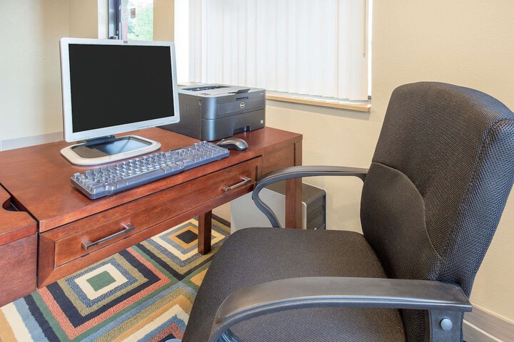 Business Center 15 of 15