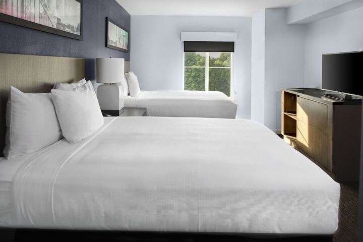 Room 16 of 28