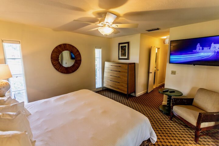 Room 75 of 117