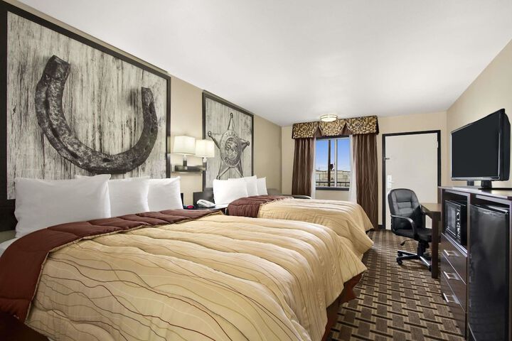 Room 10 of 11