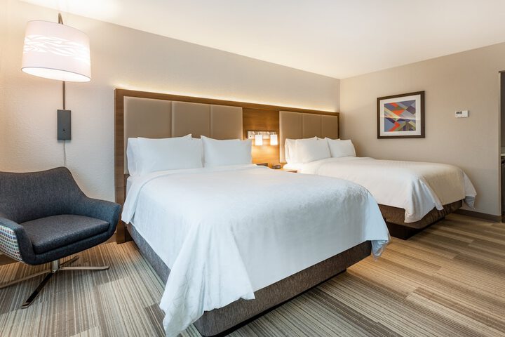 Room 15 of 33