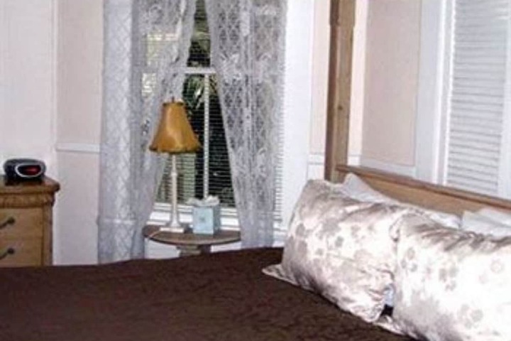Room 125 of 171
