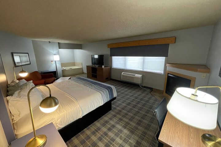 Room 64 of 111