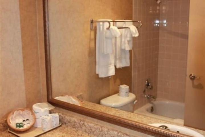 Room 32 of 58