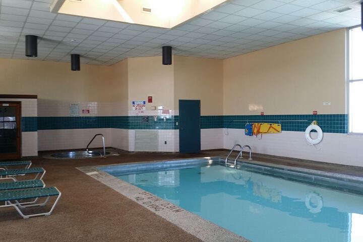 Pool 4 of 16