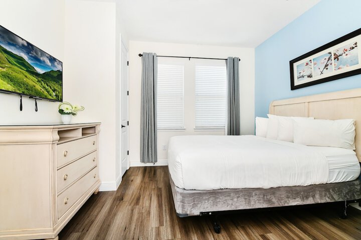 Room 601 of 705