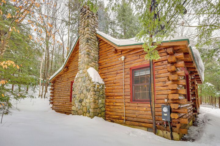 Lake & Beach Access at Lake Luzerne Cabin!