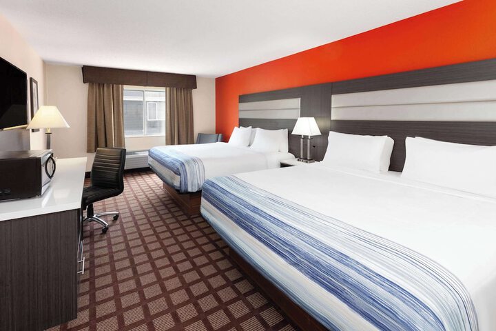 AmericInn by Wyndham Hudson