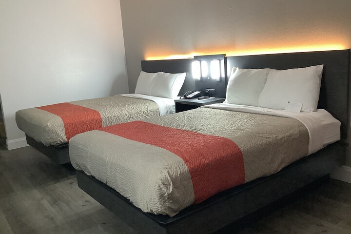 Room 22 of 44