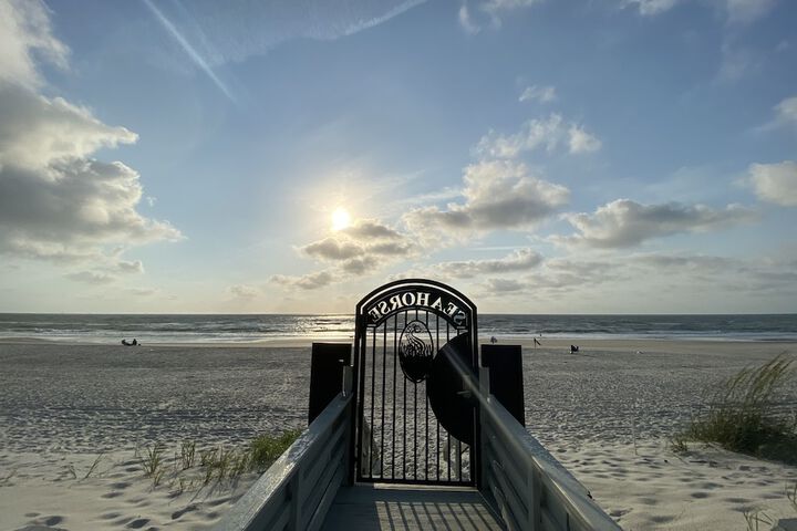Seahorse Oceanfront Inn