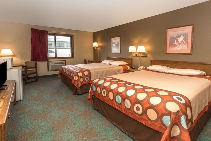 Room 9 of 14
