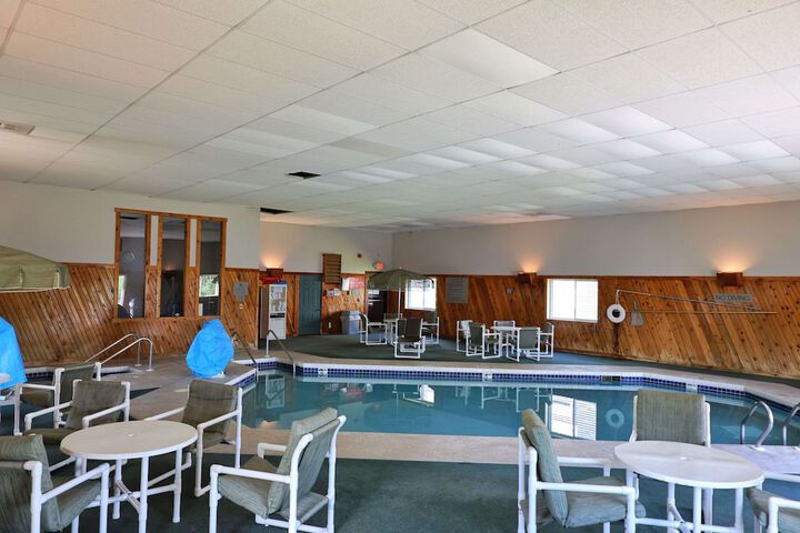 Country Inn & Suites by Radisson Sparta, WI