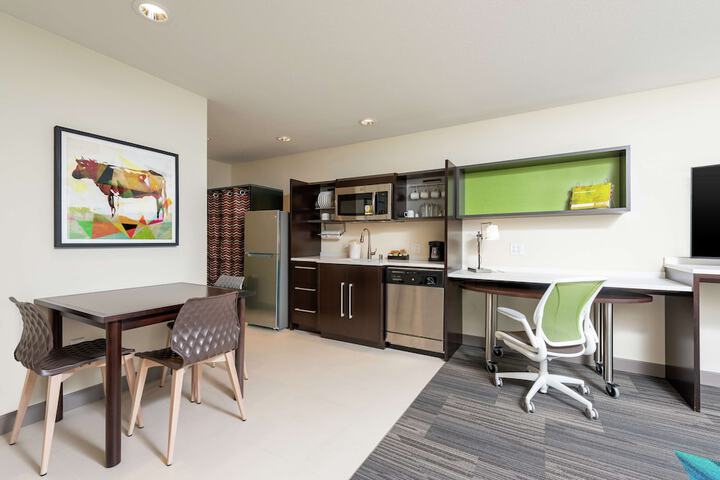 Room 9 of 35