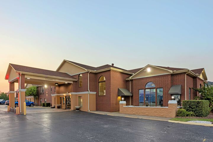 Best Western Plus Lonoke Hotel