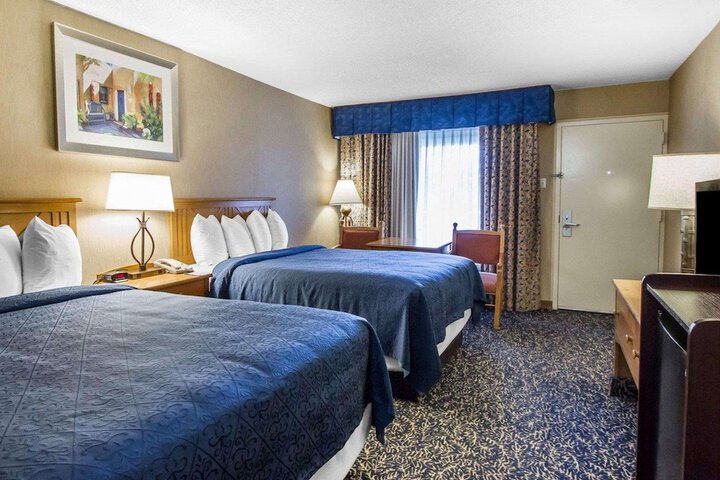 Room 21 of 50