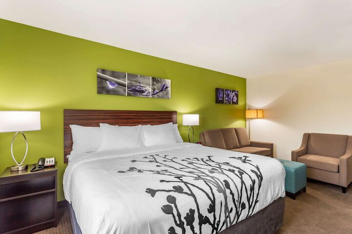 Room 18 of 35