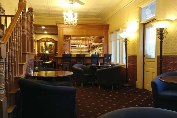 Lounge 59 of 60