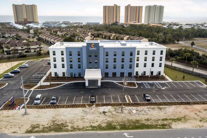 Hotel 6 of 41