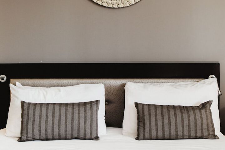 Stamford Suites