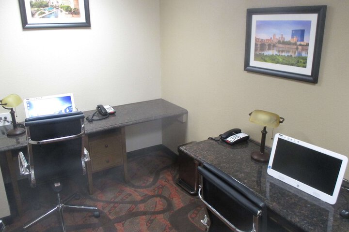 Business Center 40 of 40