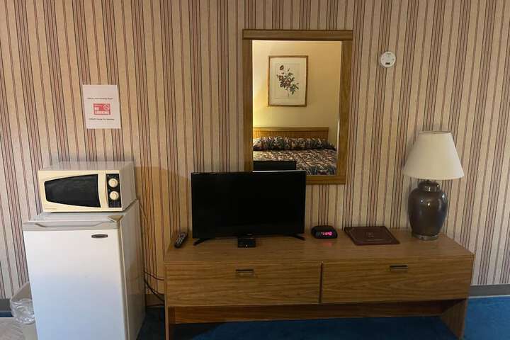 Room 3 of 22