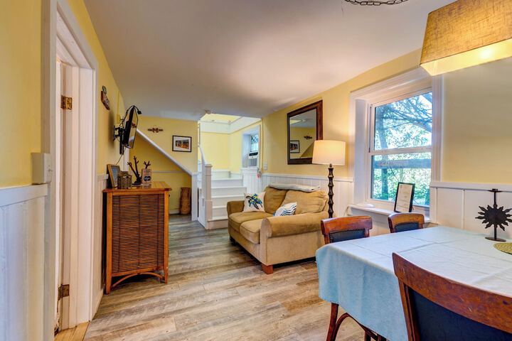 Riverside Inn and Cottages