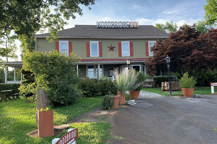 Woodbridge Inn & Tavern
