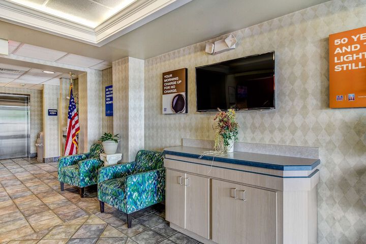Hotel Interior 12 of 25