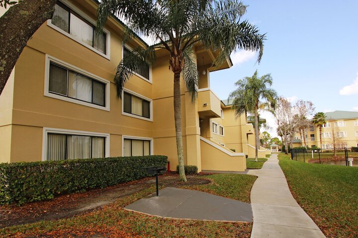 Hotel 2 of 83