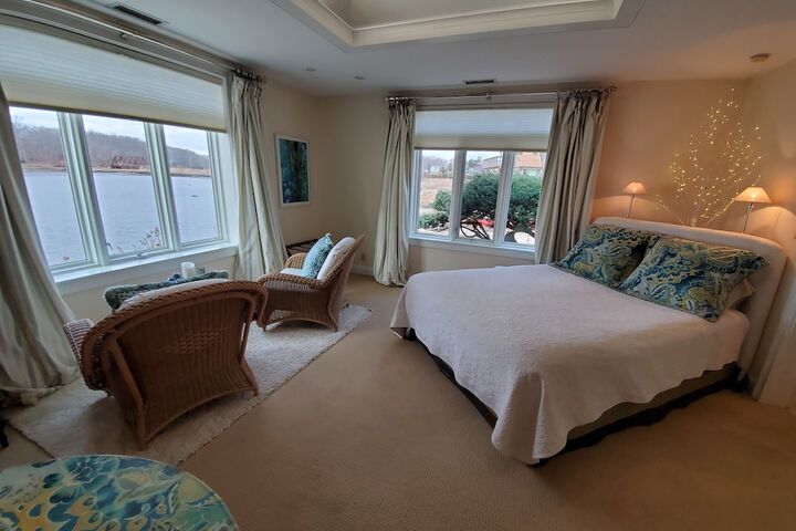 Room 10 of 24
