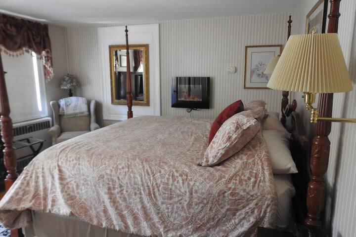 Room 28 of 29