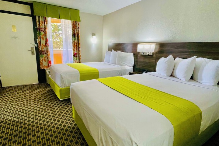 Room 17 of 20
