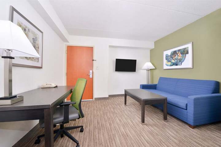 Holiday Inn Express Hotel & Suites Mooresville - Lake Norman by IHG