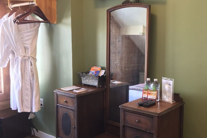 Room 15 of 64