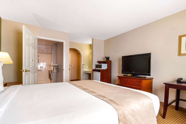 Room 22 of 36